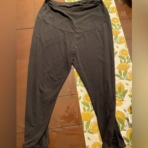 FREE 💛 XL Maternity Sonoma Leggings black FREE with purchase 💛